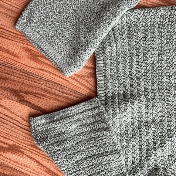 Hollister Knit Long Sleeve Crop Top in Sage Green - Picture 3 of 5